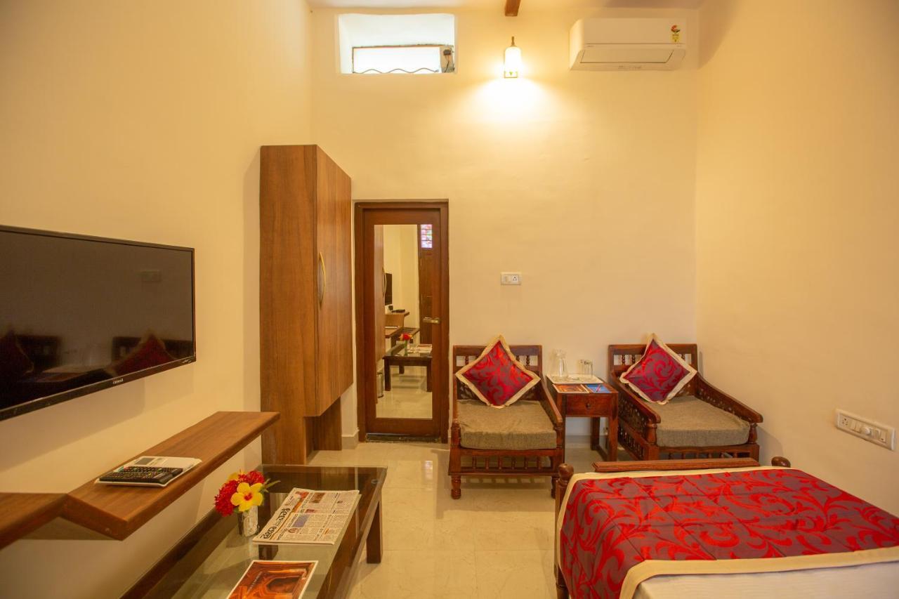 Kstdc Hotel Mayura Adilshahi Bijapur Экстерьер фото